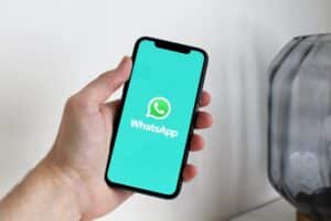 学习在手机上使用 WhatsApp 网页版