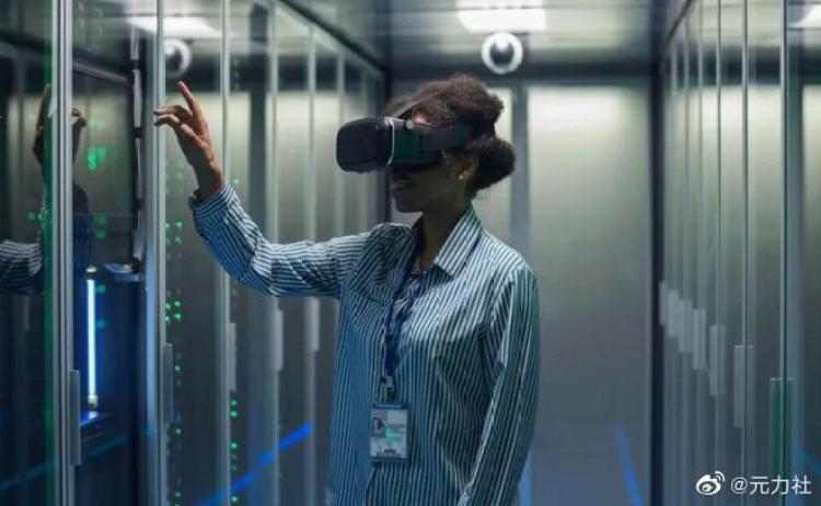 苹果新 AR/VR 头显专利获批：可在虚拟世界中处理 iPhone 邮件